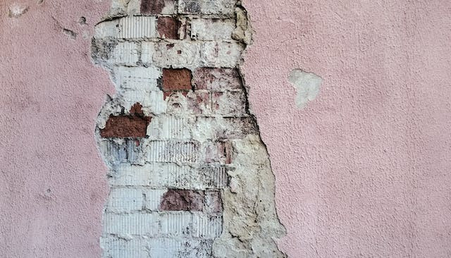 Who pays for damage to a rented house?