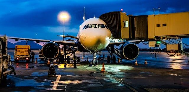 ¿Cómo actuar ante un caso de overbooking en el embarque al avión?